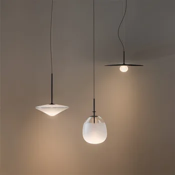 Креативен стъклена окачена лампа в скандинавски стил, модерен лампа е ускорен дизайн за хол, спални, коридор, ресторанти, интериор, полилеи